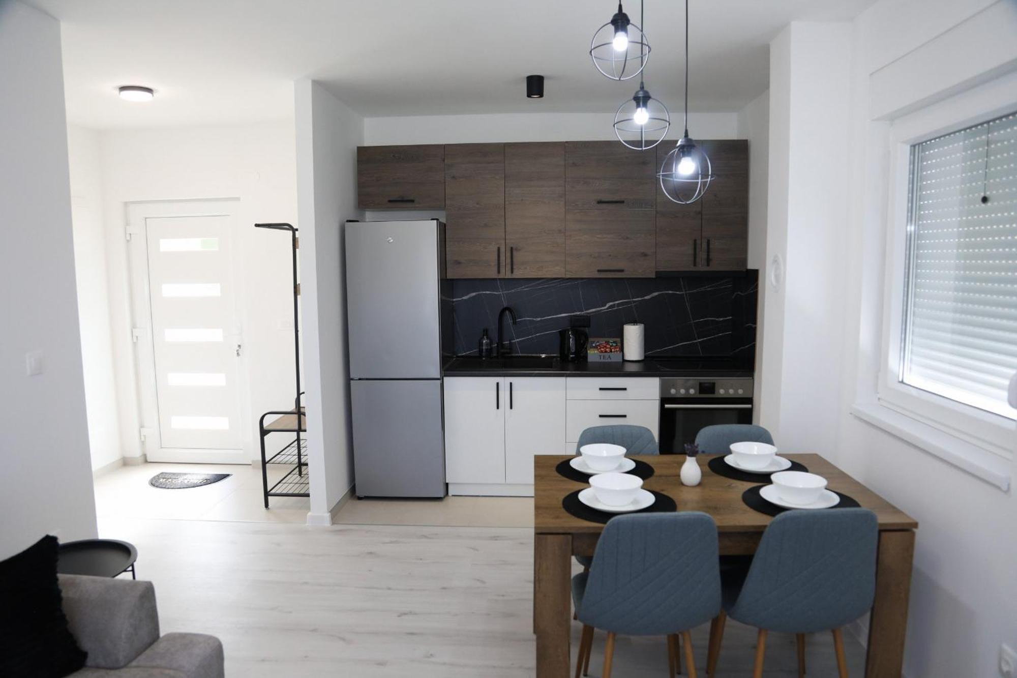 Apartman Keman *